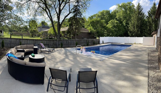 Seasonal Pool and Indoor Spa Paradise