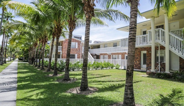 SEASONAL RENTAL IN KEY BISCAYNE