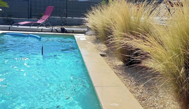 Seasonal rental with swimming pool - Garden- 6 people - Sommières (30250)