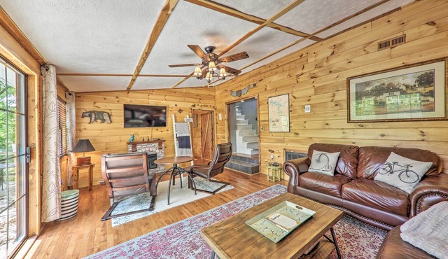 Seasonal Water Views: Home Near Center Hill Lake