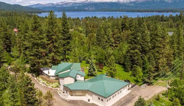 Seasons at McCall - Indoor Pool - Game Room - Outdoor Hot Tub - Bar room - Pool table