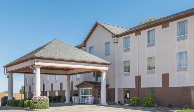 Seasons Inn & Suites Highland