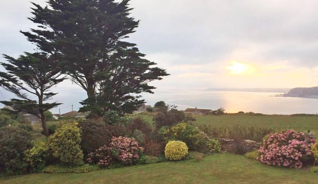 SEASPRAY (BIGBURY-ON-SEA), family friendly in Bigbury-On-Sea