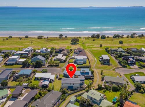 Seaspray Retreat - Matarangi Holiday Home