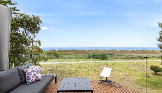 Seatheview with direct foreshore access, stunning views, and modern family comforts.