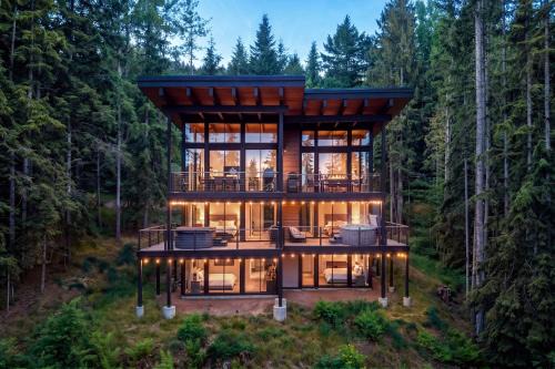 Seattle 2026 FIFA World Cup Luxury Mountain House