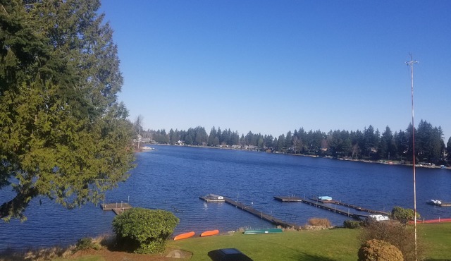 Seattle/Airport/Light Rail/SeaTac/2Bdrm Apt/Waterfront Home