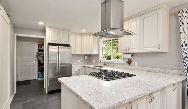 Seattle Bungalow by the Park — 4 Bedroom Home for the Whole Family