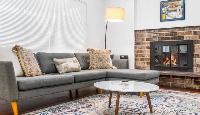 Seattle Cloud 2BR Prime Location