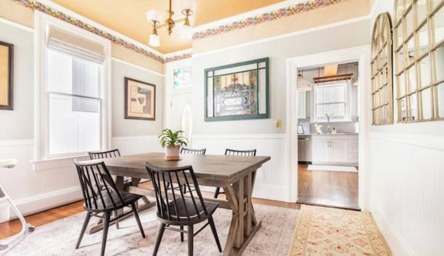 Seattle's Historic Ballard Luxury 4 BR 3.5 bath