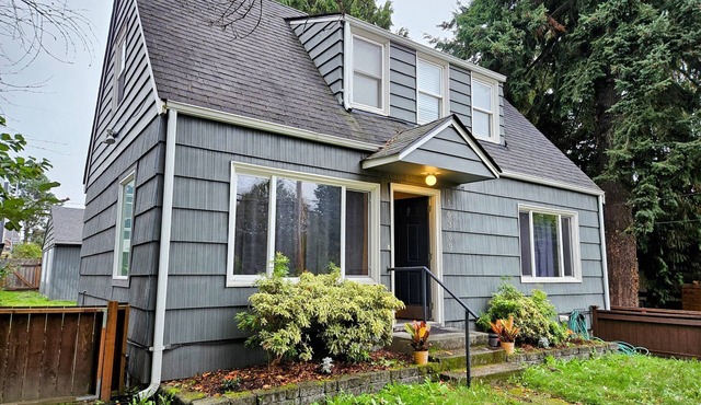 SEATTLE TIMELESS CHARM 4BR2BA, Kitchen WD