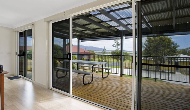 Seaview Cottage - Sunny location