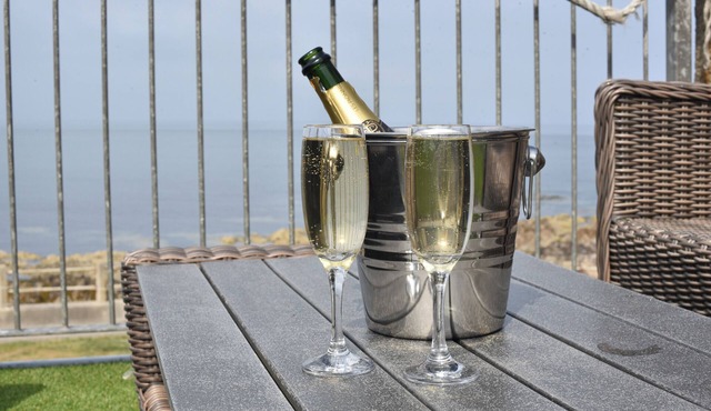 Seaview Cottage - Yardie with Stunning, Uninterrupted Sea Views. Sleeps 6.