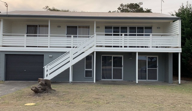 Seaview Getaway – a beachfront family holiday home