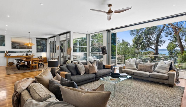 Seaview House - Location, space and class