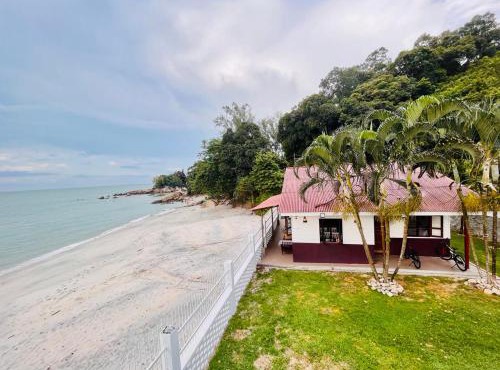 Seaview Mini Chalet - Direct Beach Access