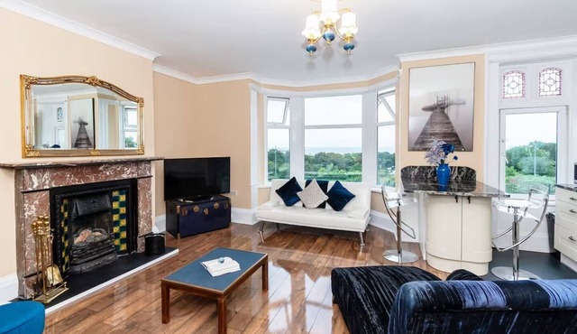 Seaview Retreat - Breathtaking coastal views, 2 bedroom apartment