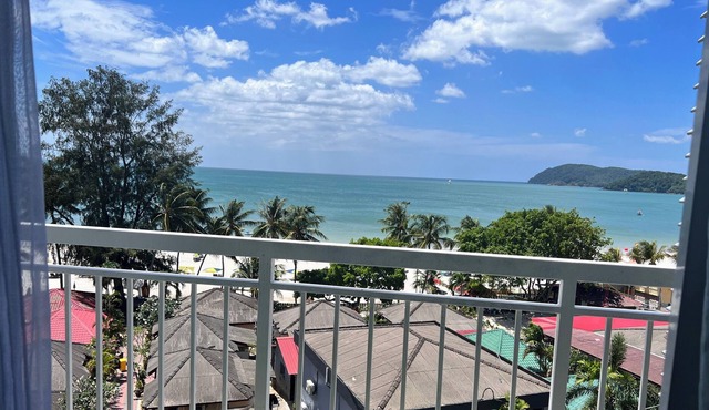 Seaview room with balcony 4-5pax @ Cenang Beach