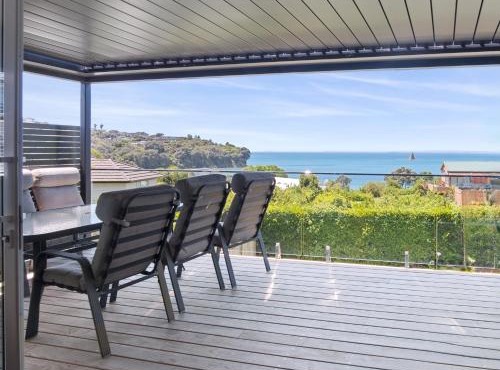 Seaview Sanctuary - Tindalls Beach Holiday Home