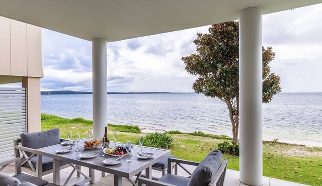 Seaview Splendour 2, 163 Soldiers Point Rd - waterfront stunning unit