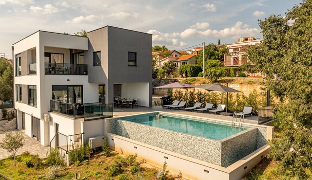 Seaview Villa A`More with heated pool