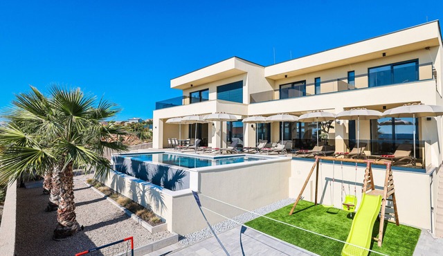 Seaview Villa Novue with pool