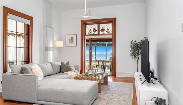 Seavista on the Esplanade Sunlit Beachfront Escape