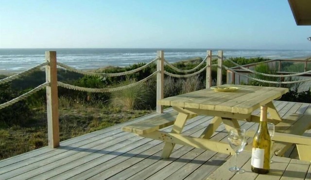 Seaweed – 2BR beachfront home.