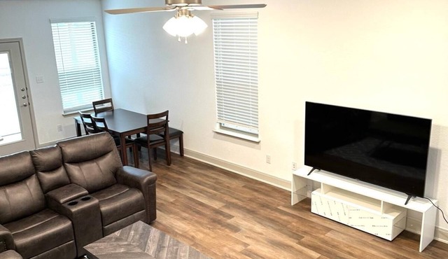 SeaWorld & Lackland Air Force Base Modern Home