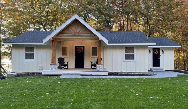 Sebago Basin Retreat | Walk to Lake | Mooring | Kayaks | Fire Pit