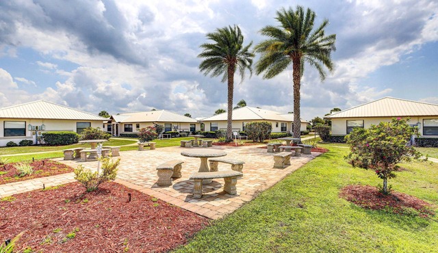 Sebring Fairway Villa | Golf, Lake, Track, & Pools