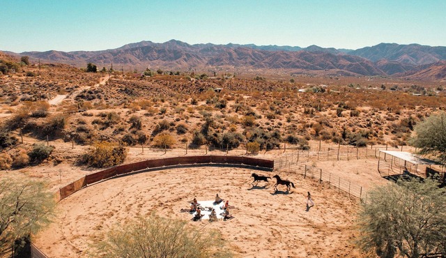 Secluded 10 Acre Desert Ranch with Hot Tub, Plunge Pool, EV Charger & BBQ