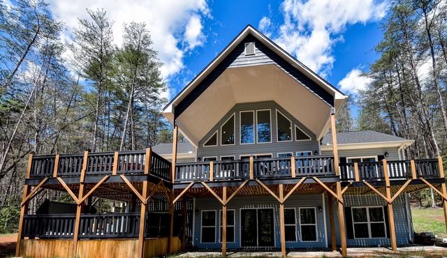 Secluded 2-story home with private hot tub, game room, fireplace, firepit, decks