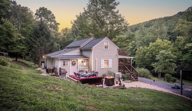 Secluded 20+ Acre Retreat Near Brew & Wine Trails