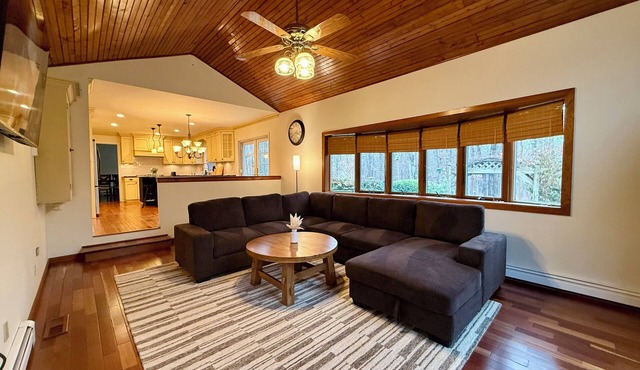 Secluded 3-Acre Retreat – Private King Suite, Full Kitchen, Near Atlantic City!