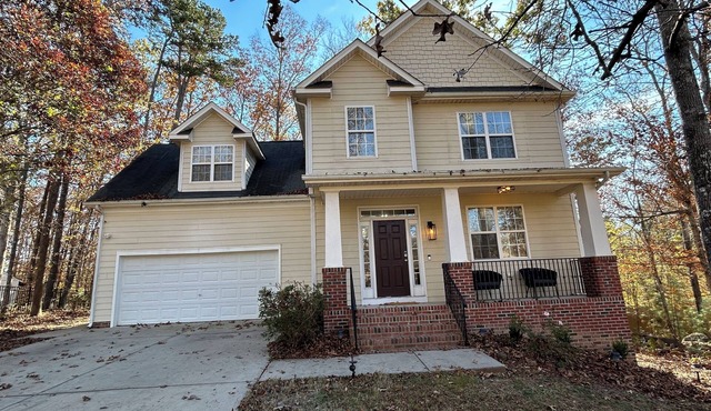 Secluded 3-bedroom home near Durham, Duke and DPAC, recently renovated