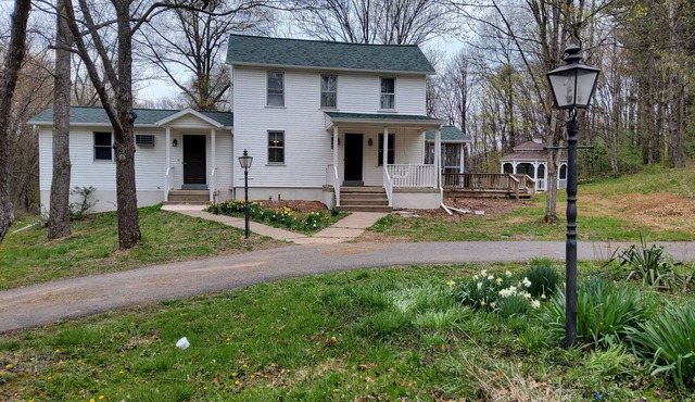 Secluded 4-Bedroom house on wooded waterfront property adjoining Penn's Creek.