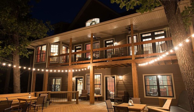 Secluded 40 Acres Near Table Rock, Stunning Views, Games, Community Pool & Car Charger