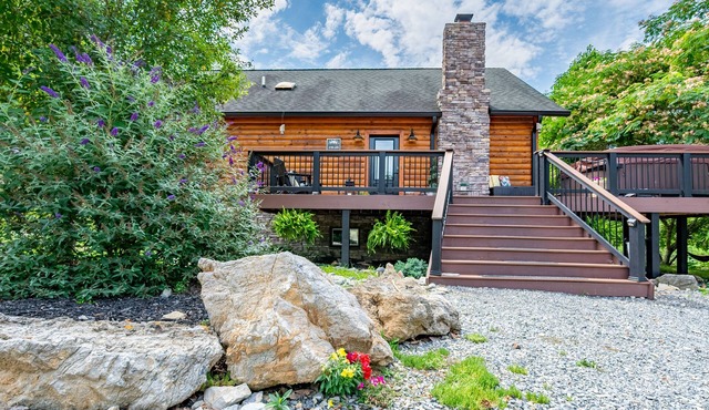 Secluded 5 BR Modern Cabin, 120 acres. New River Trail, Claytor Lake, VA tech