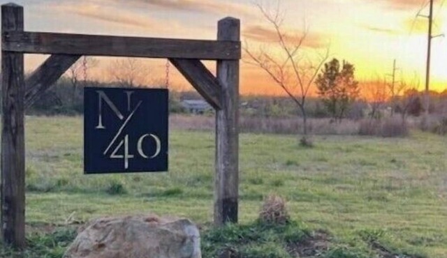 Secluded 6 bed, 2 full bath Lodge with everything you need for a wonderful stay.