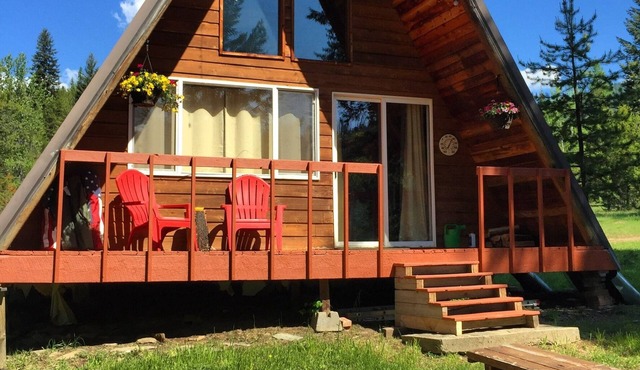 Secluded Aframe Cabin Retreat on 300 acres with Privacy in the Mountains.