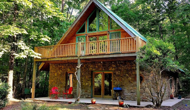 Secluded, amazing artesian home in beautiful Coppingers Cove - outdoor paradise