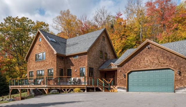 Secluded and Elegant - Mountain Retreat with peaceful Sunday River Road Setting
