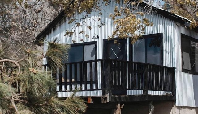 Secluded and Minimalist One Bedroom Cabin, Perfect for a Visit to Kings Canyon National Park