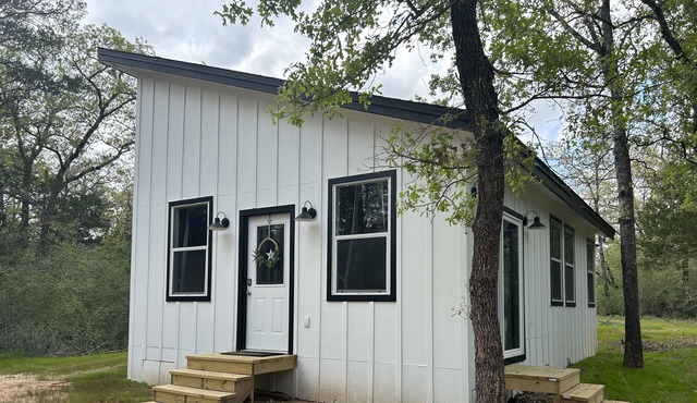 Secluded and Stylish Cabin on 30 Acres!