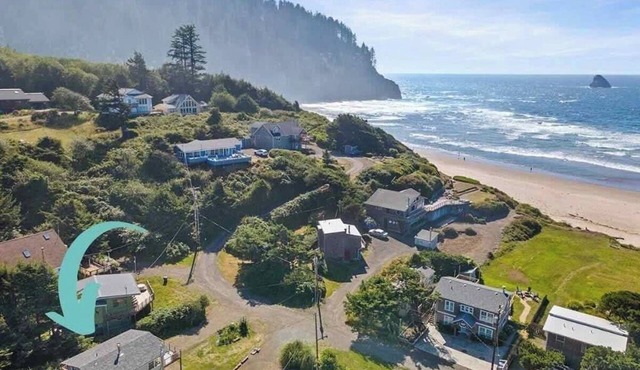 Secluded Beach Getaway at Heron's Hearth Beach Bungalow. Pet Friendly!