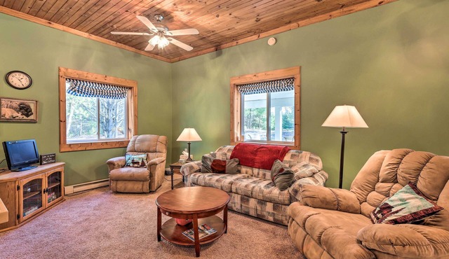 Secluded Bear Lake Getaway w/Fire Pit & Porch!