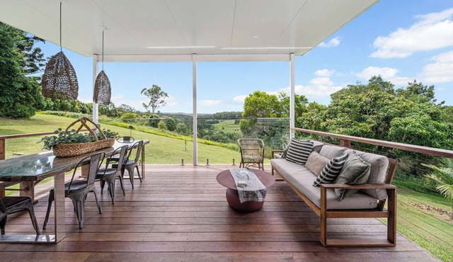 Secluded Beautifully Renovated Queenslander on 37 Acres + Stunning Views