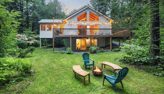 Secluded Berkshires Cabin | Deck, BBQ & Town Beach