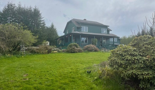 Secluded Blueberry Farm Retreat on 20 Acres - Wood Fireplace, Dog-Friendly